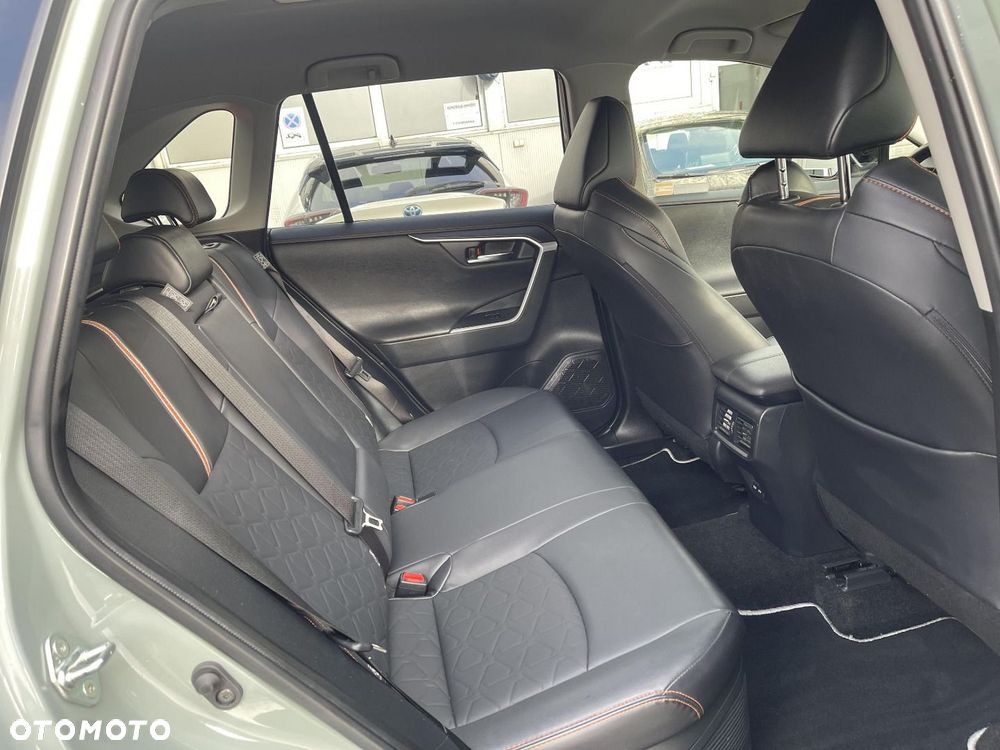 Toyota RAV4 - 13