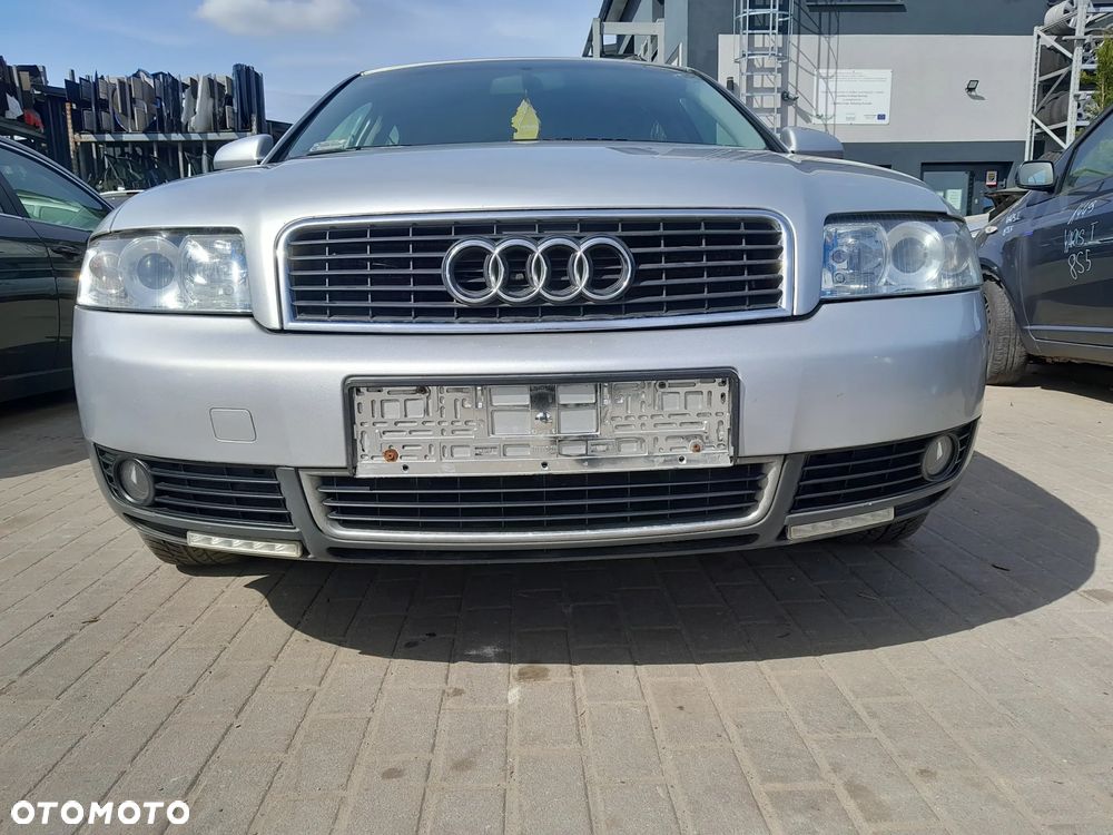 AUDI A4 B6 PAS PRZEDNI WZMOCNIENIE CZOŁOWE 2.0 BENZYNA - 1