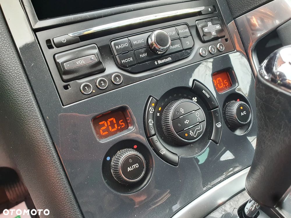 Peugeot 3008 1.6 BlueHDi Allure S&S EAT6 - 18