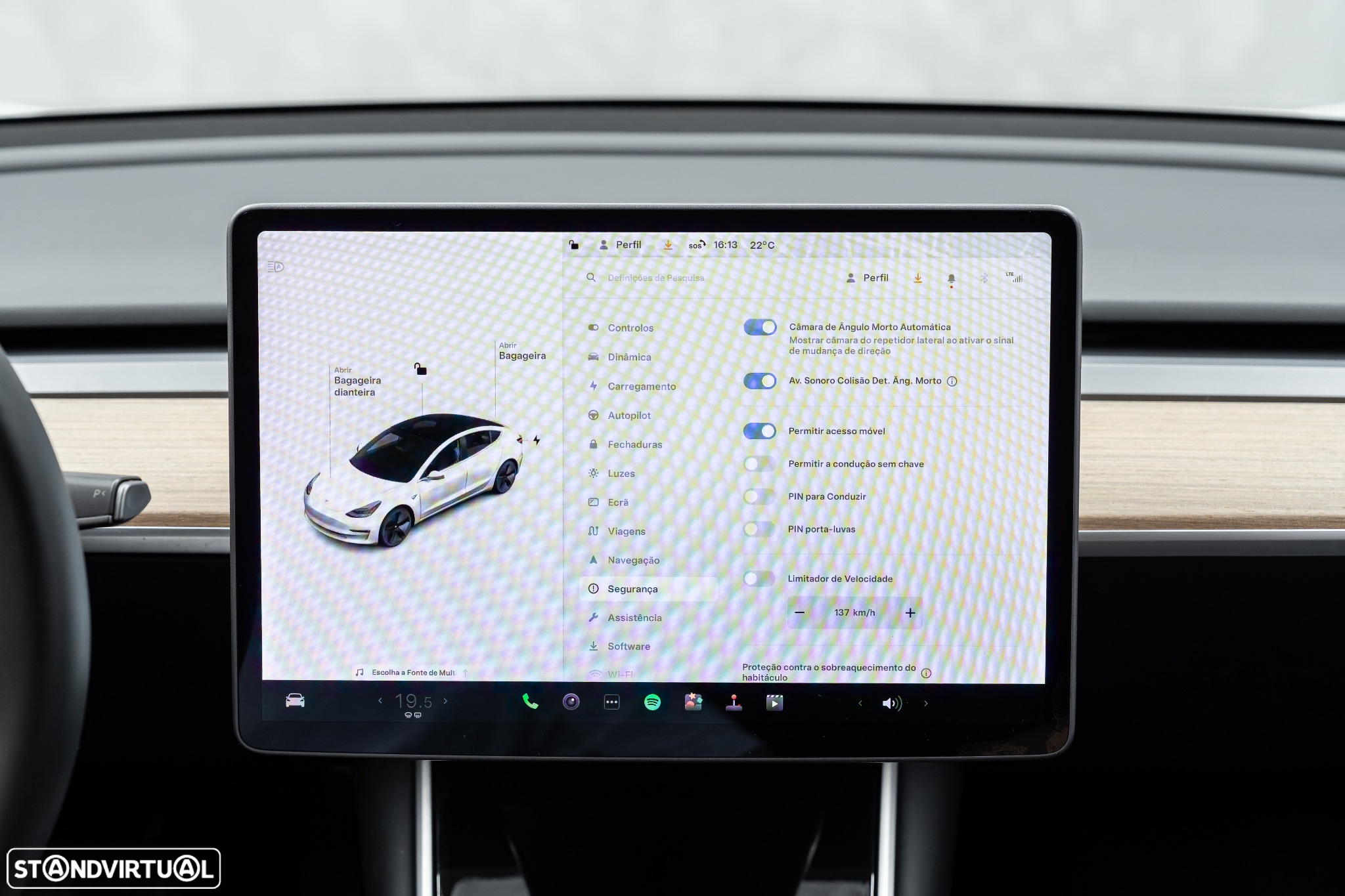 Tesla Model 3 Long-Range Dual Motor AWD - 34