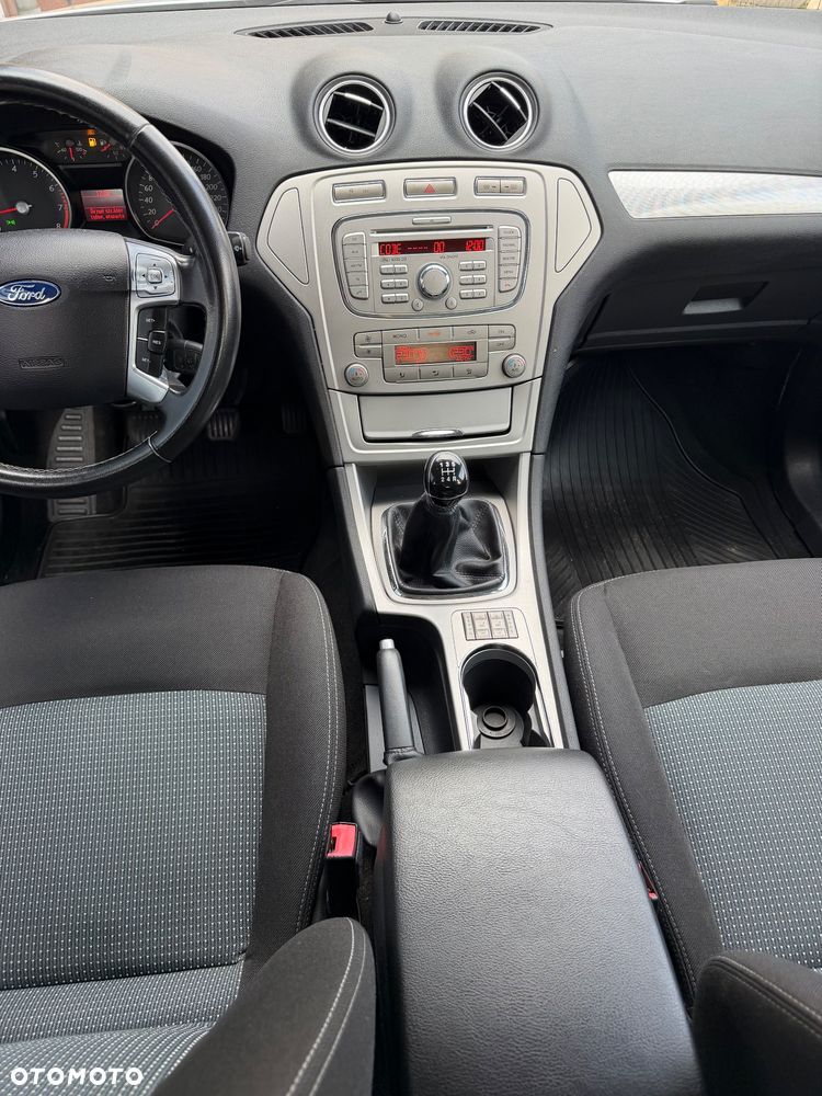 Ford Mondeo 2.0 Silver X - 22