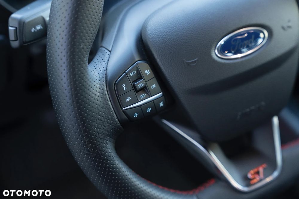 Ford Focus 1.0 EcoBoost mHEV ST-Line X - 34