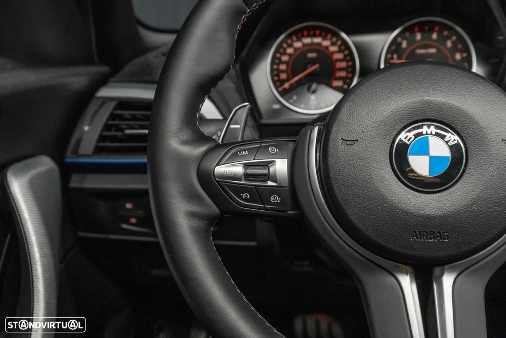 BMW 118 iA Pack M - 12