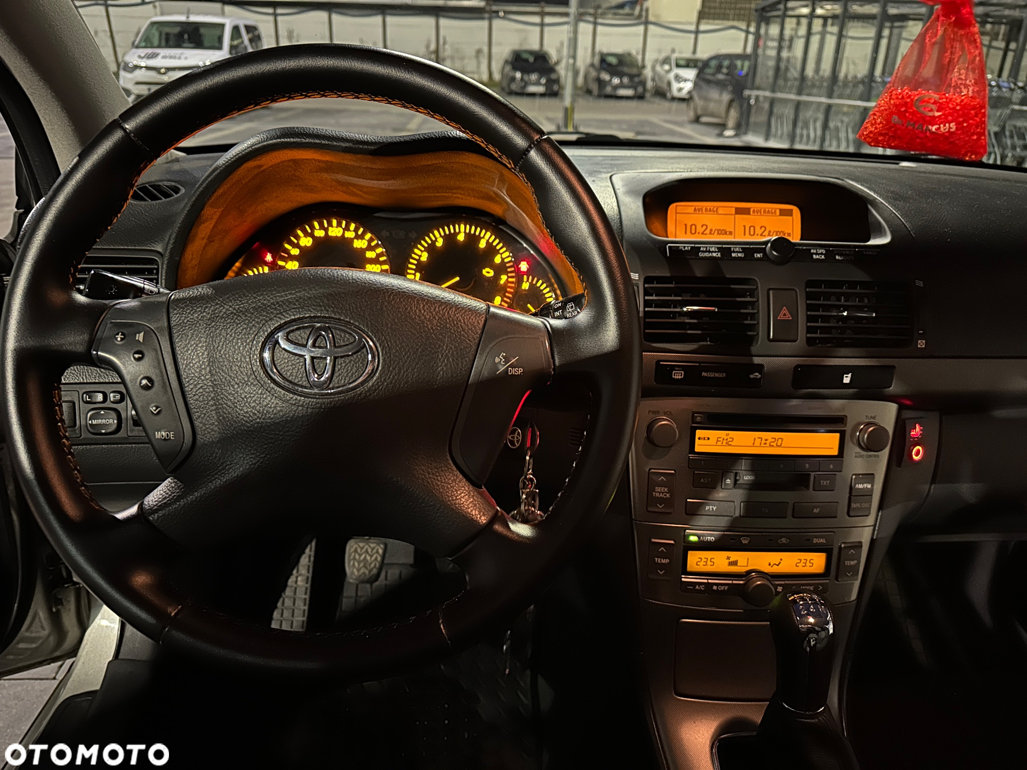 Toyota Avensis - 15