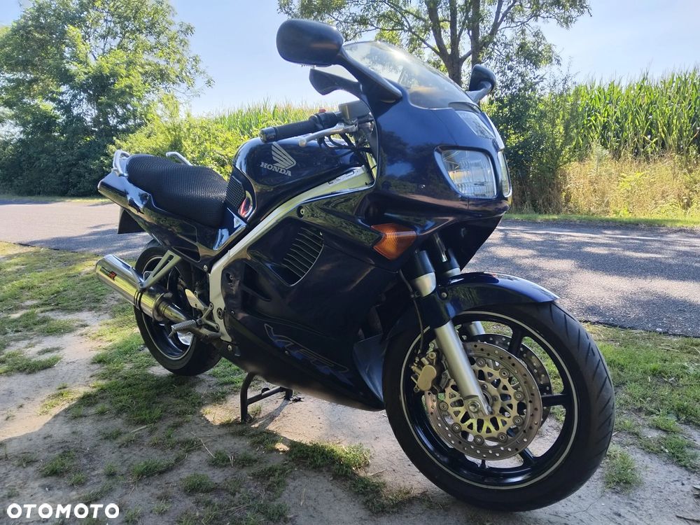 Honda VFR - 5