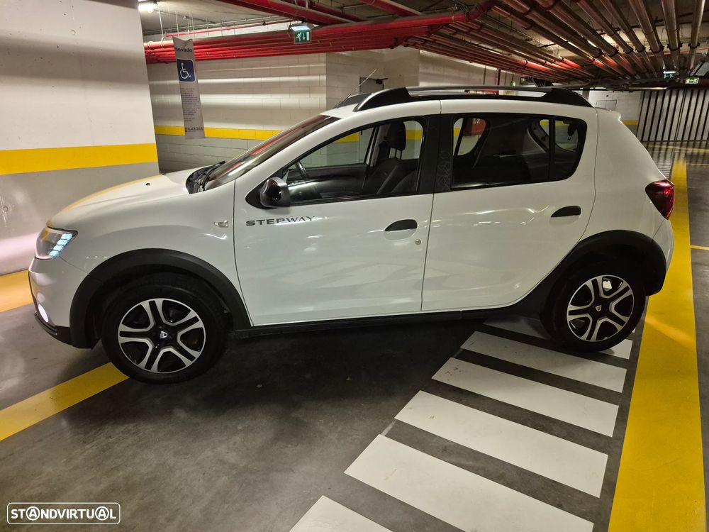 Dacia Sandero 1.0 ECO-G Stepway Bi-Fuel — fotografia 2