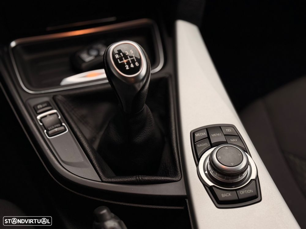 BMW 320 d Line Modern - 23