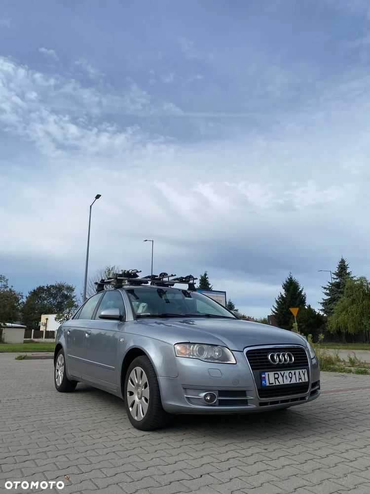 Audi A4 Limousine - 5