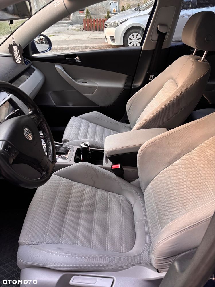 Volkswagen Passat 2.0 TDI DPF Comfortline DSG - 12