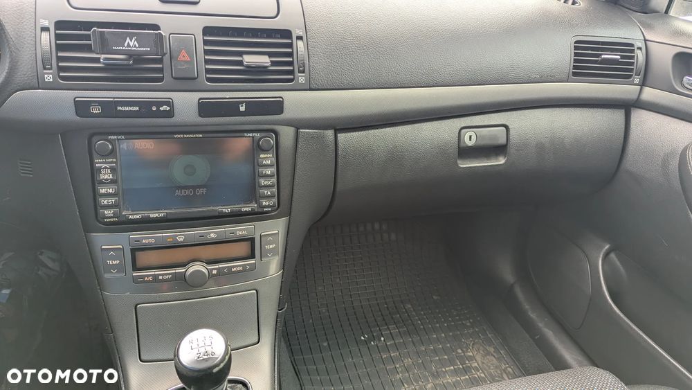Toyota Avensis 2.2 D-4D Sol Plus - 9