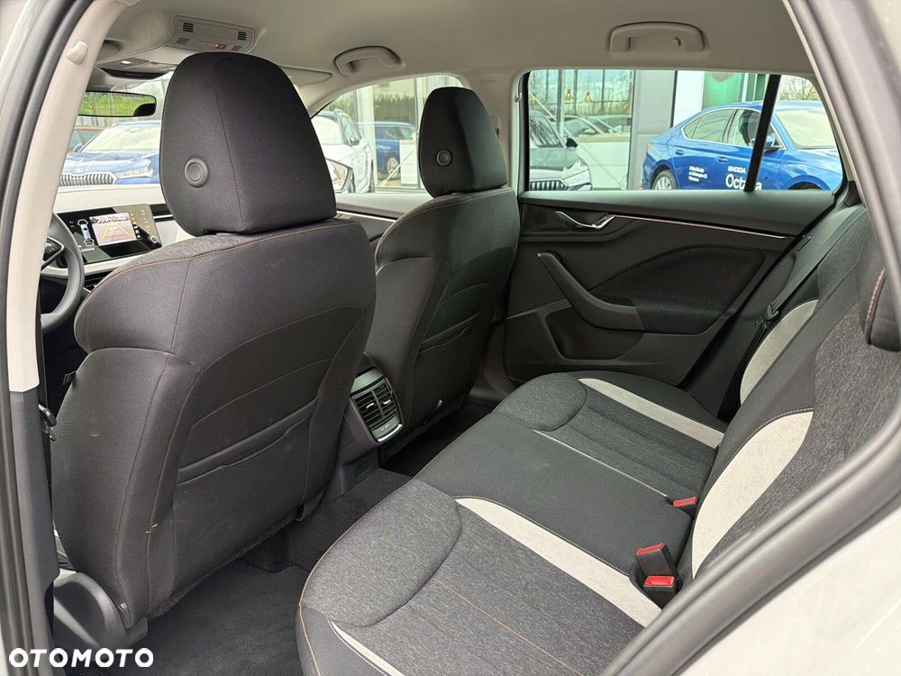 Skoda Scala 1.0 TSI Edition 130 DSG - 24