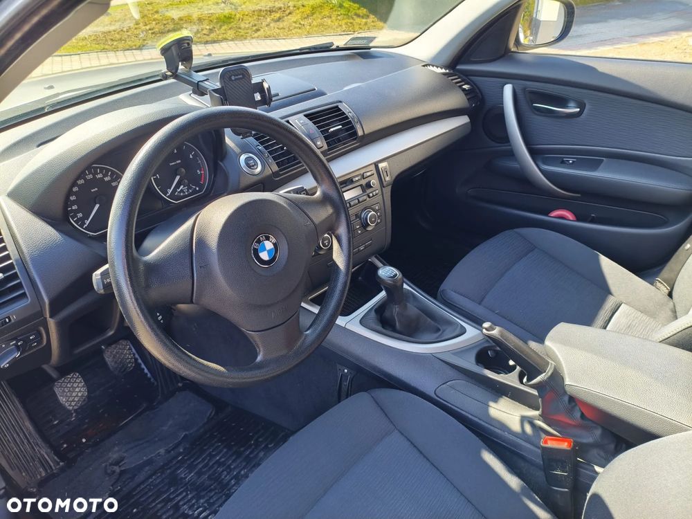 BMW Seria 1 116d - 12