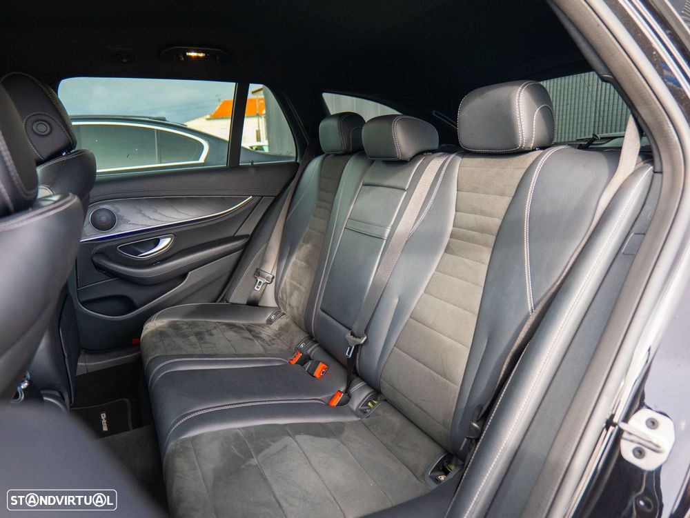 Mercedes-Benz E 220 d AMG Line - 28