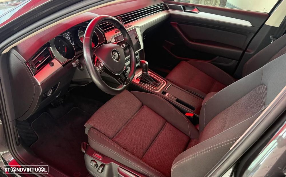 VW Passat 1.6 TDI DSG - 9