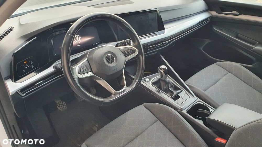 Volkswagen Golf - 9