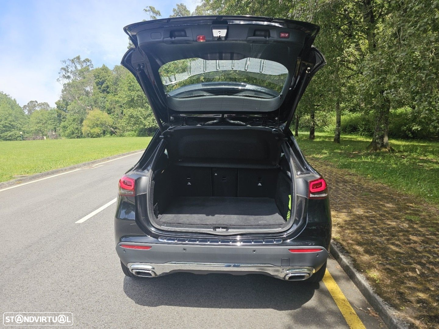 Mercedes-Benz GLA 180 d 8G-DCT - 35