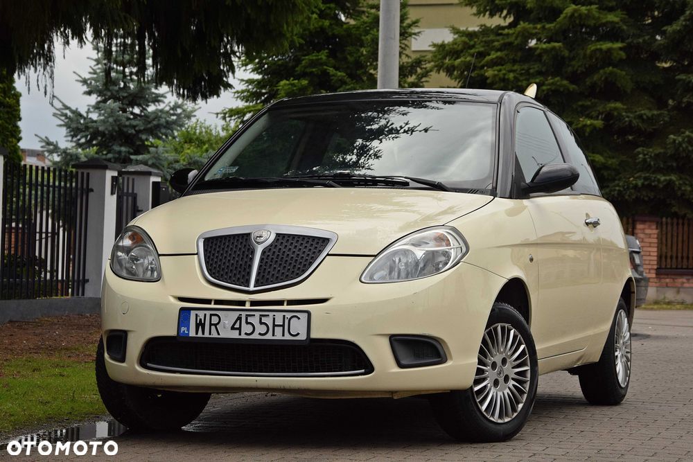 Lancia Ypsilon - 2