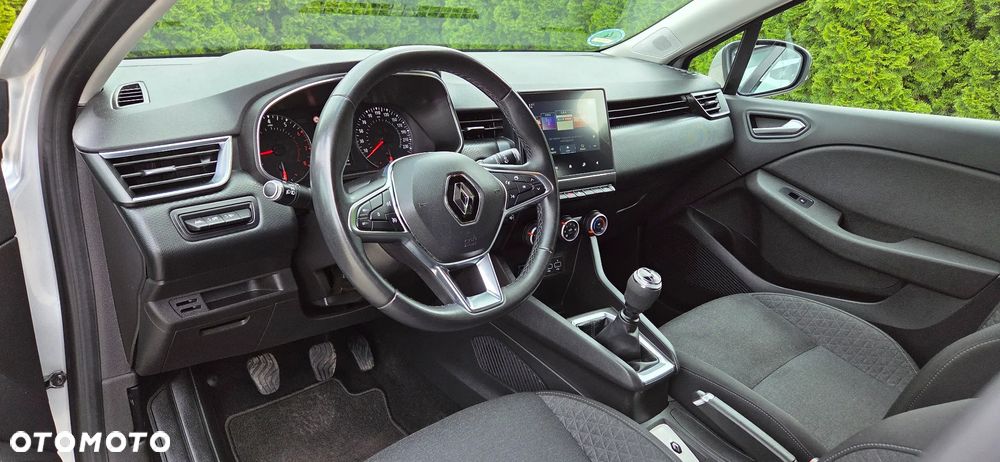Renault Clio - 19