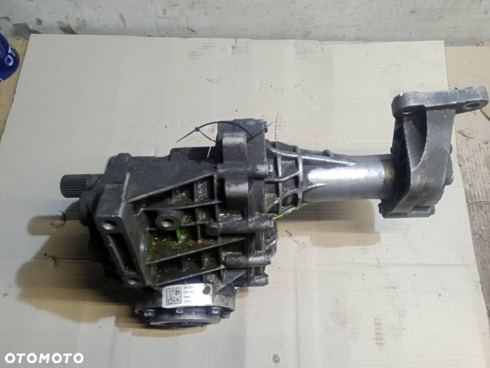 REDUKTOR SKRZYNI BIEGÓW OPEL INSIGNIA 2.0 TURBO  55560067 - 9