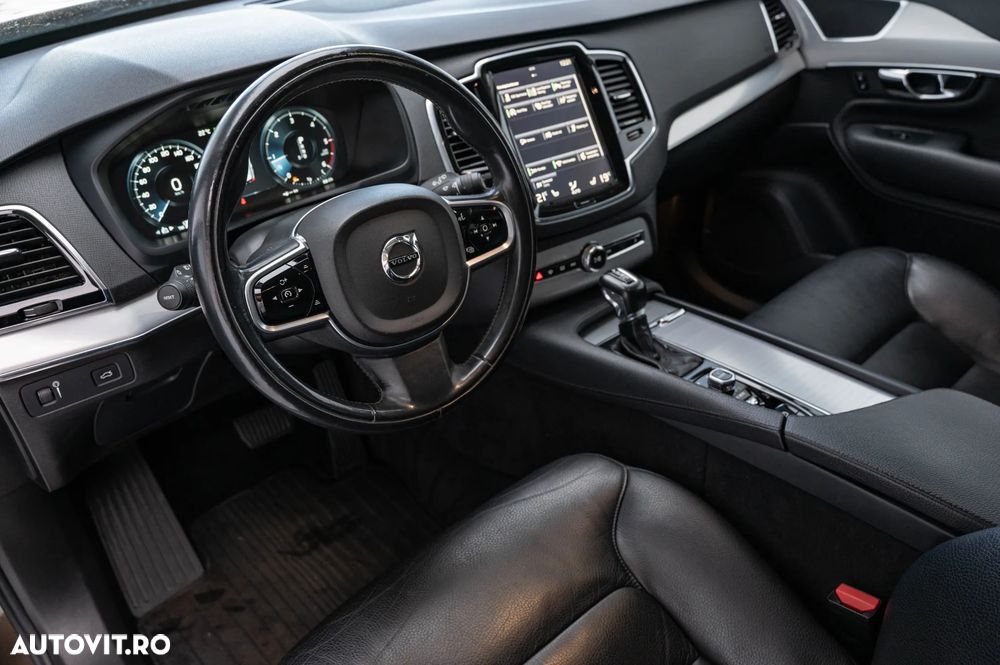Volvo XC 90 D5 AWD Geartronic Momentum - 5