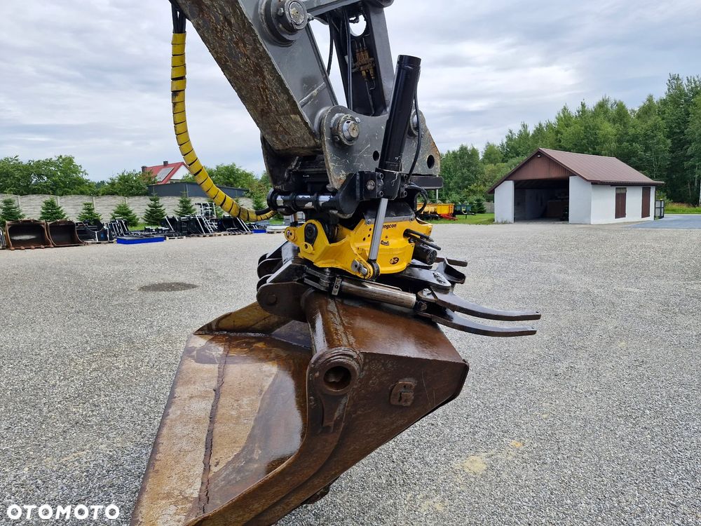 Volvo EC 210 BLC - 28
