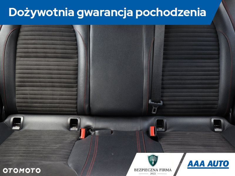 Mercedes-Benz CLA - 11