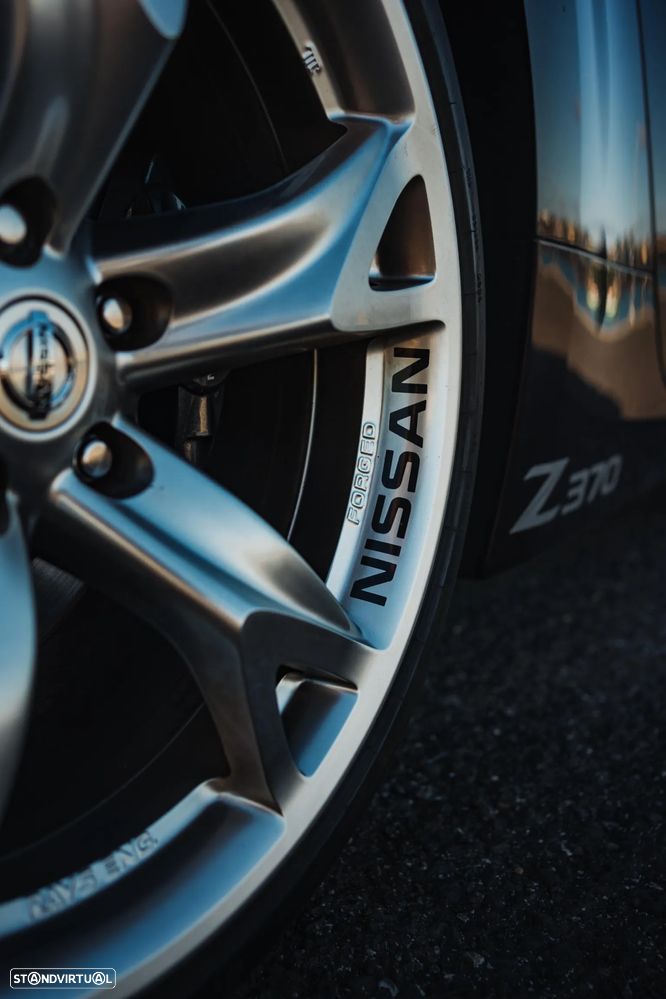 Nissan 370 Z Pack NAV+JA19+AS AT - 25