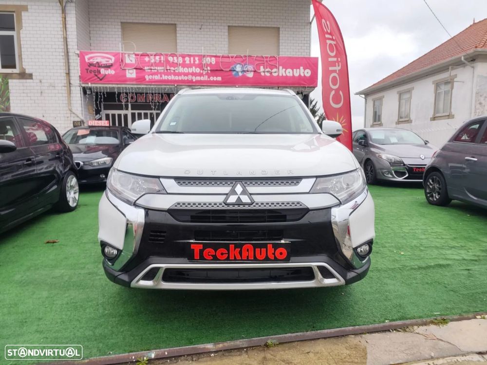 Mitsubishi Outlander - 3