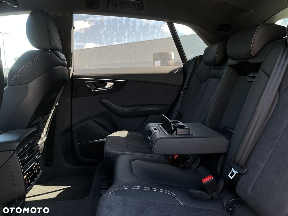 Audi Q8 - 18