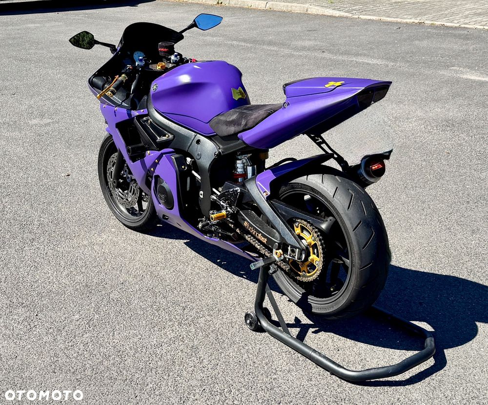 Yamaha R6 - 7
