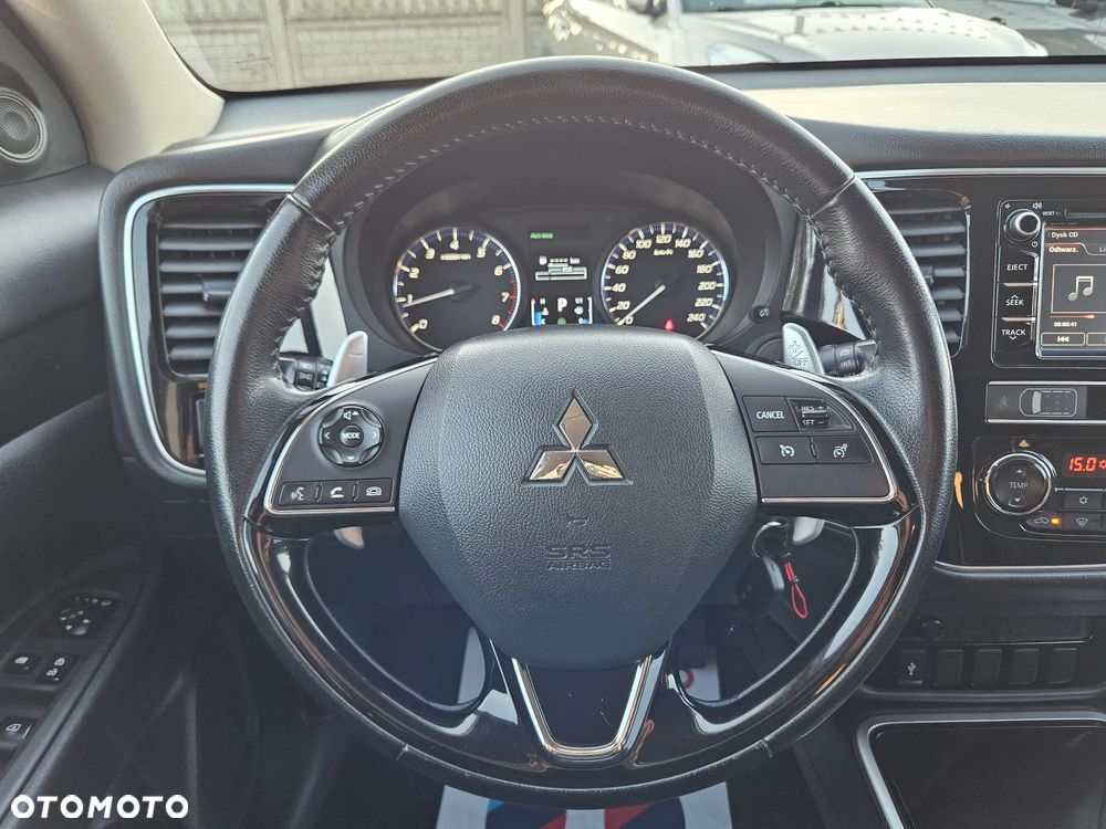 Mitsubishi Outlander 2.0 Instyle Navi CVT - 27