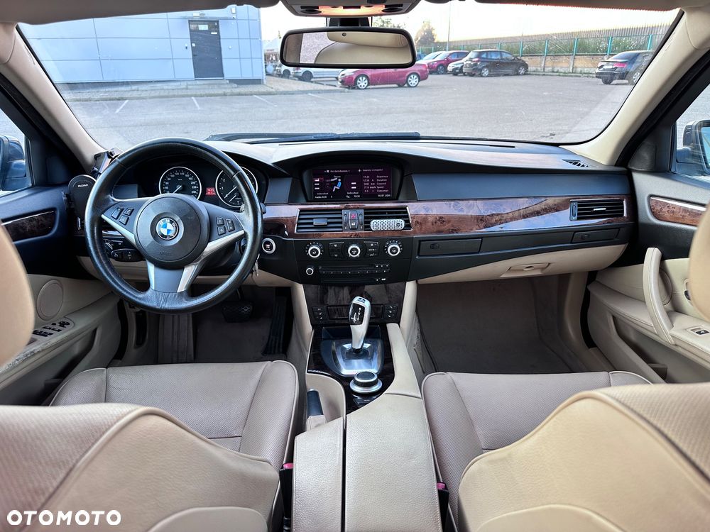 BMW Seria 5 530xi - 14