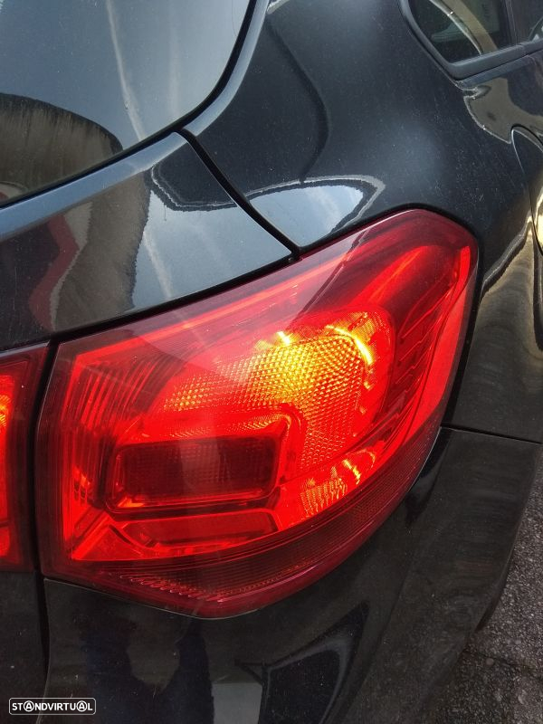 Para Peças Opel Astra J Sports Tourer (P10) - 10