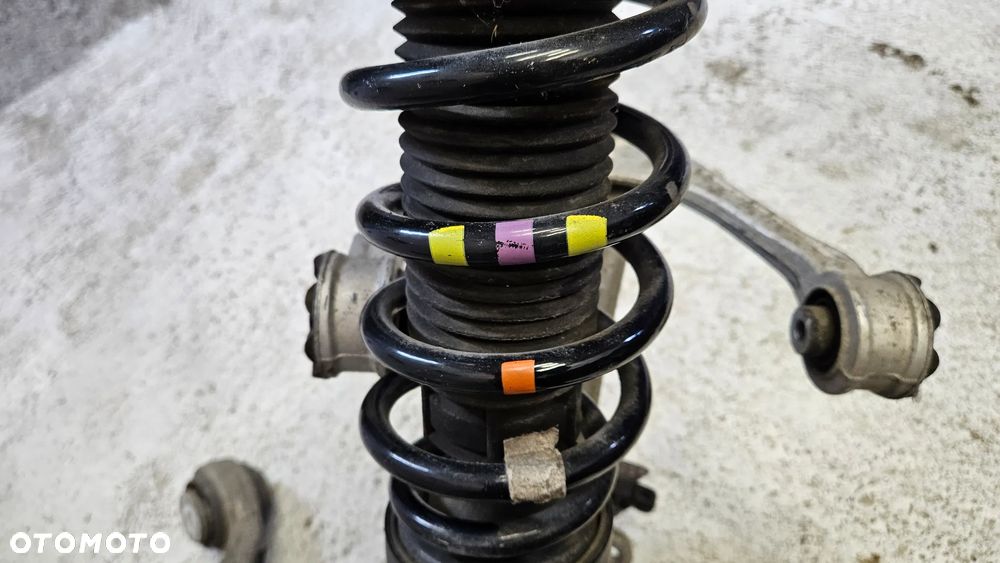 Jaguar XE X760 2.0D Kompletna zwrotnica prawa z wahaczami i amortyzatorem Zawieszenie przód prawy Wahacz Amortyzator GX73-3K185-AB GX7318B037FC - 13