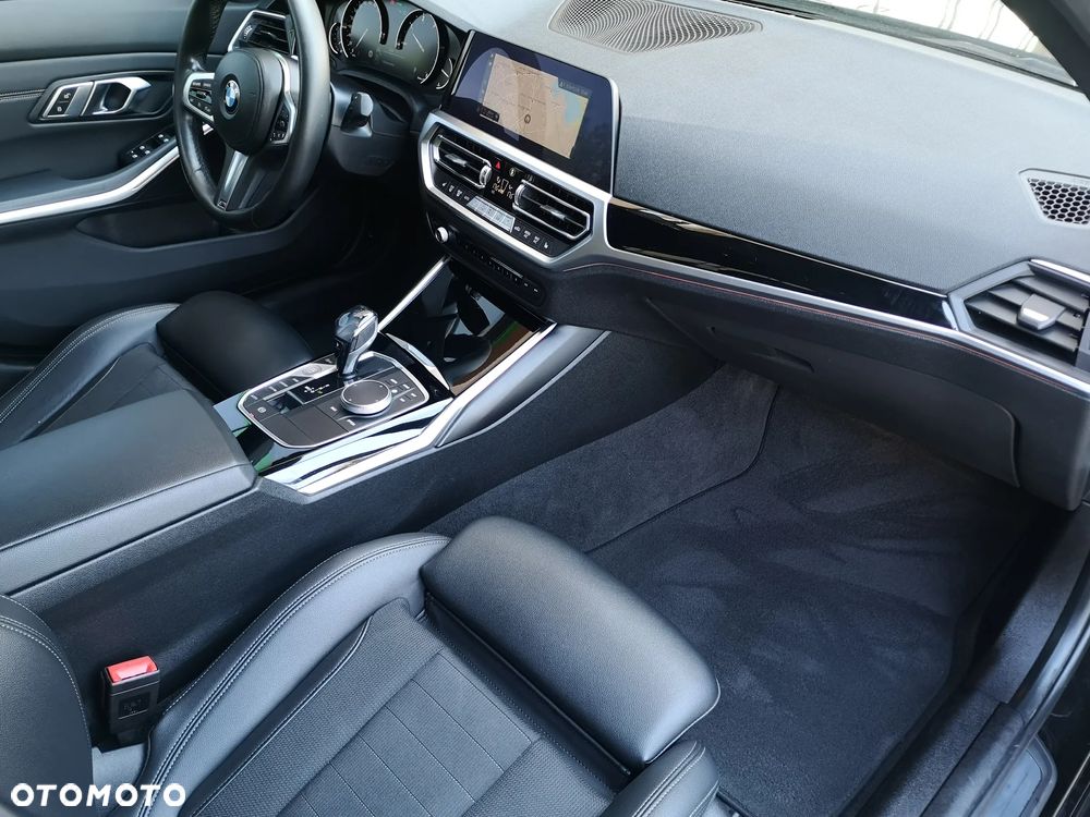 BMW Seria 3 318d M Sport - 14