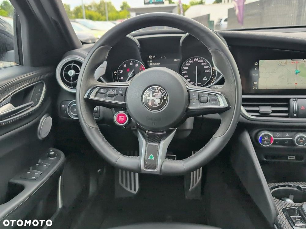Alfa Romeo Giulia 2.9 Bi Turbo V6 Quadrifoglio - 11