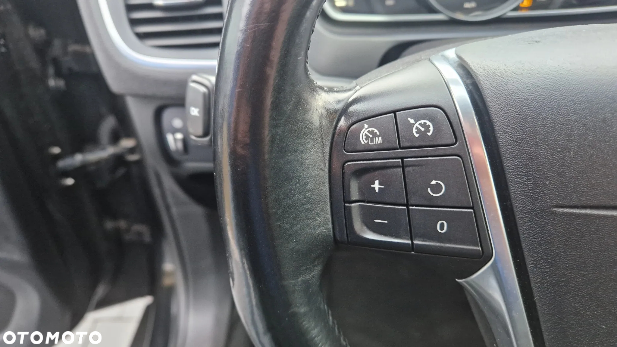 Volvo V40 - 18