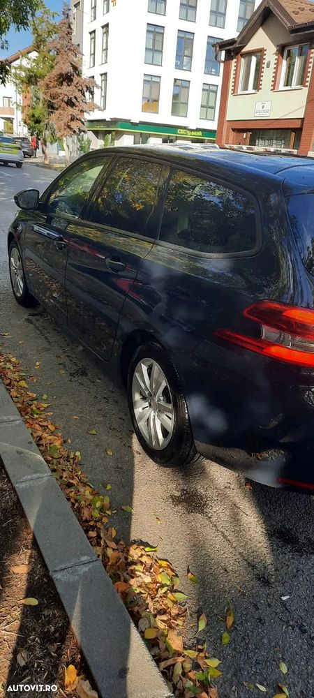 Peugeot 308 SW 1.2 L PureTech Turbo S&S Active - 3