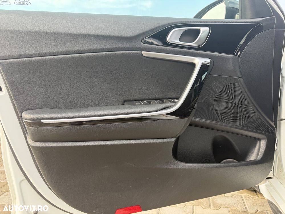 Kia Pro Ceed 1.4 T-GDI DCT7 OPF GT LINE - 13