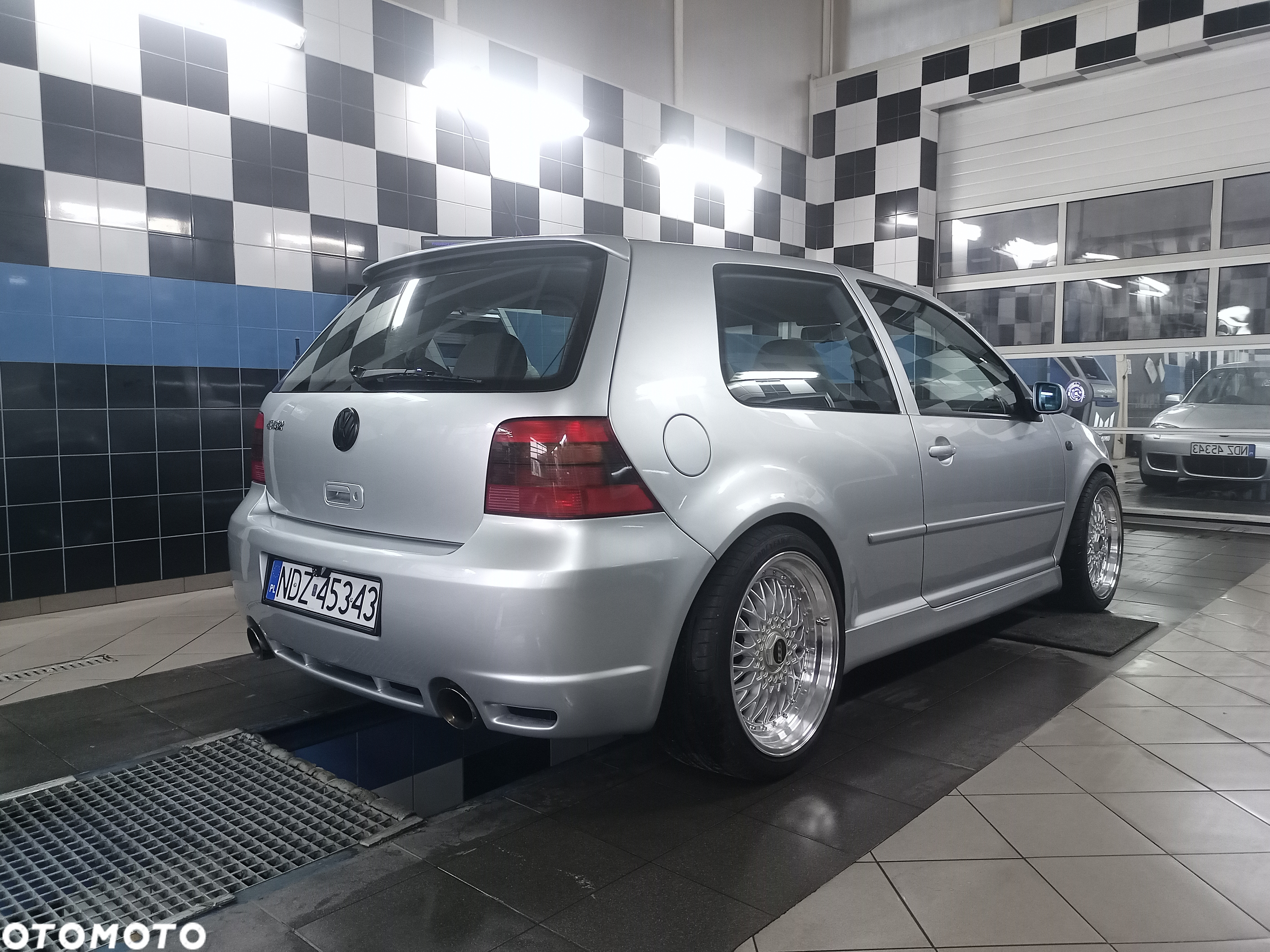 Volkswagen Golf IV 3.2 R32 4Mot - 3