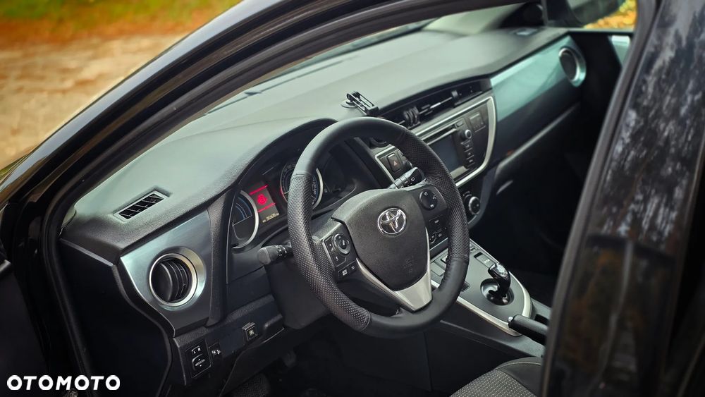 Toyota Auris 1.8 HSD Luna - 12