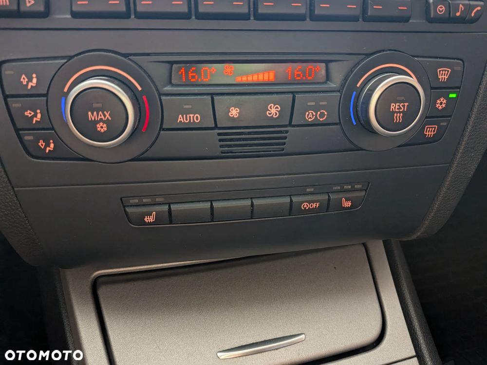 BMW Seria 1 118i - 15