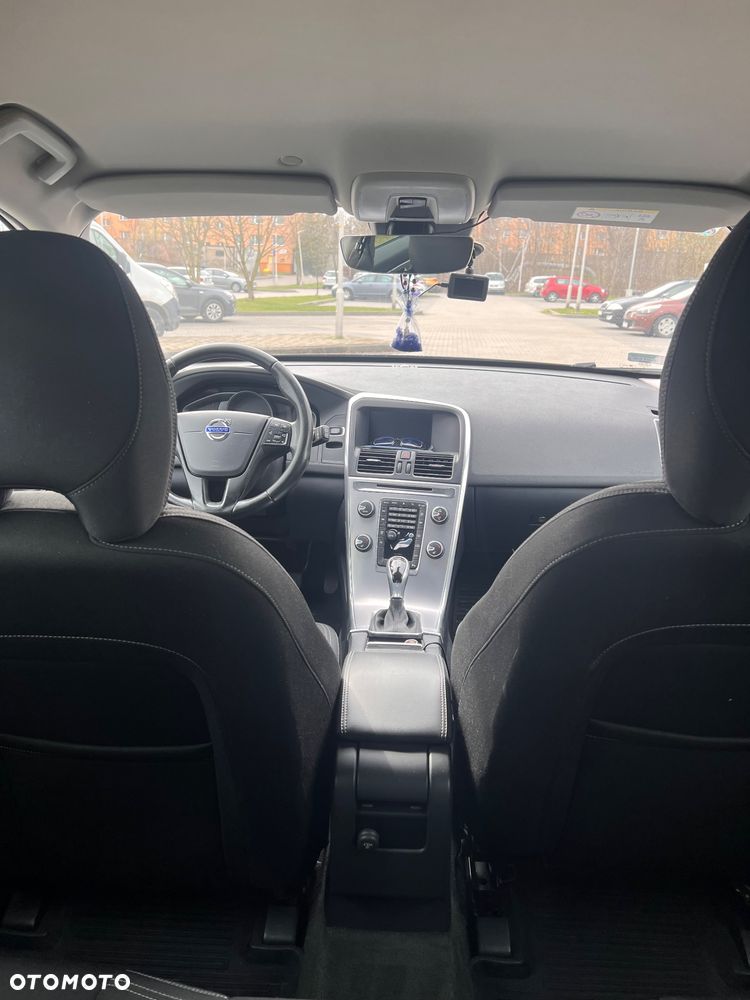 Volvo XC 60 D3 Drive-E Momentum - 6