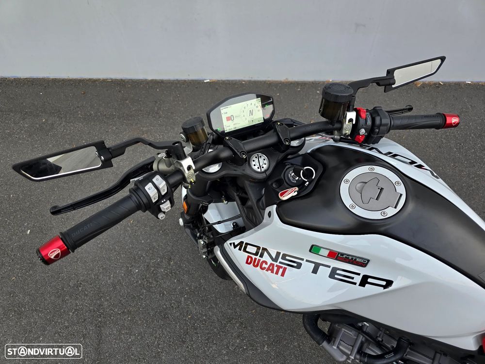 Ducati Monster 937 - 14