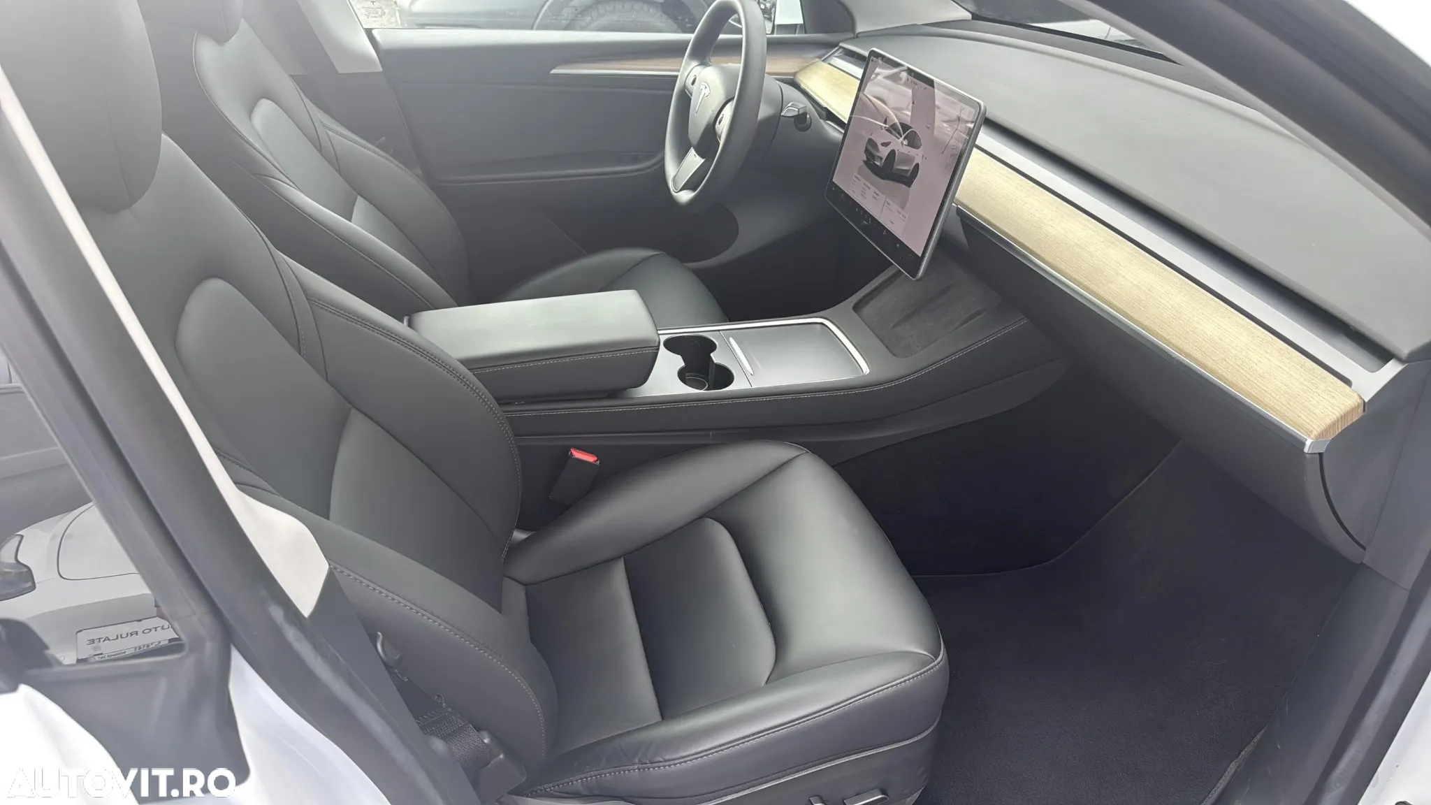 Tesla Model Y RWD - 26
