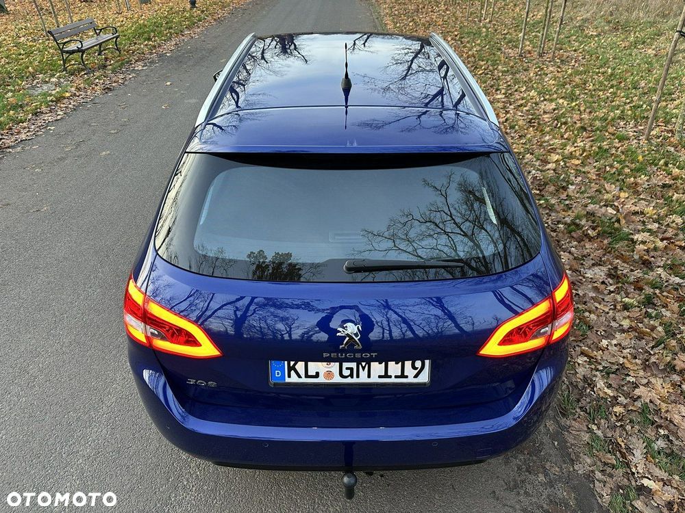 Peugeot 308 - 8