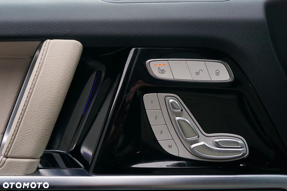 Mercedes-Benz Klasa G 400 d - 13