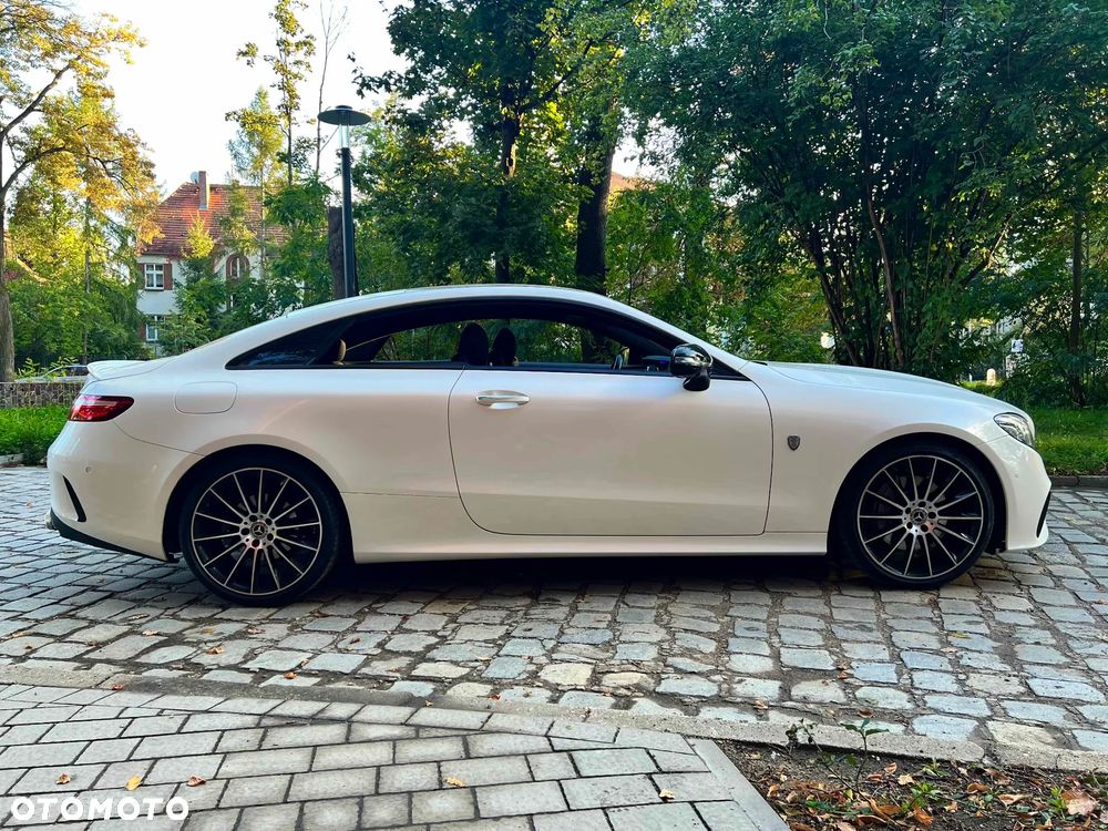 Mercedes-Benz Klasa E 300 d Coupe 9G-TRONIC - 8