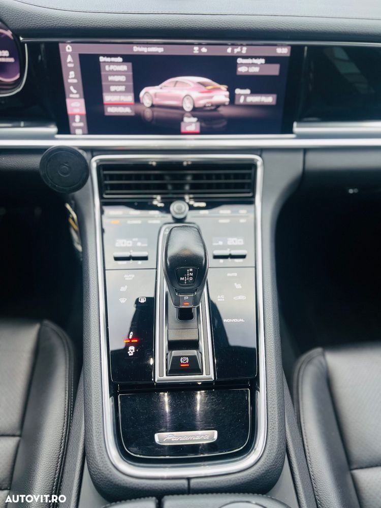 Porsche Panamera 4 E-Hybrid - 14