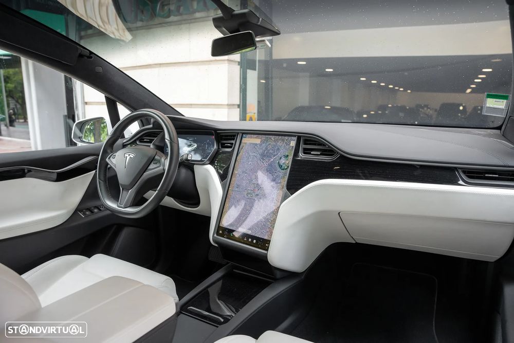 Tesla Model X 100D - 10